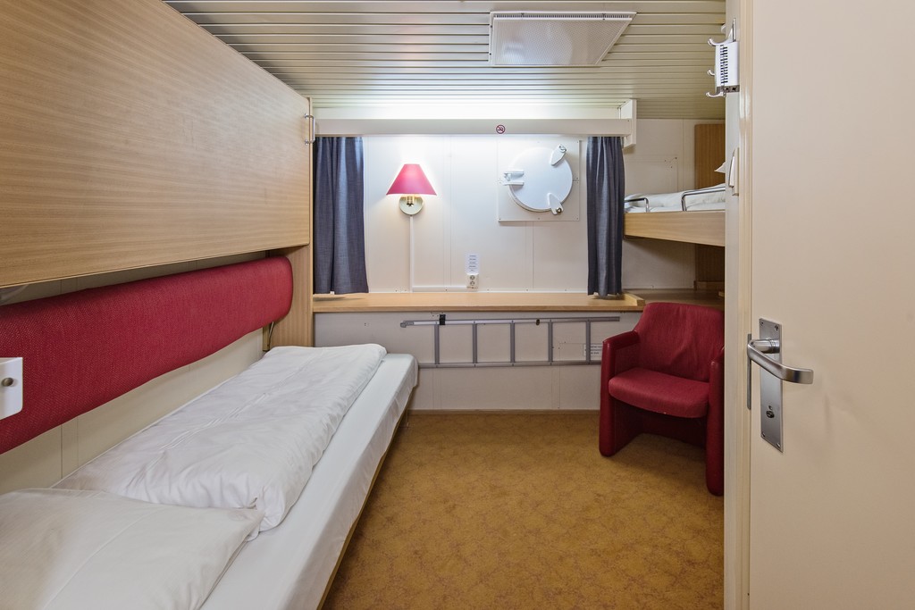 Hurtigruten MS Vesteralen Polar InsideSleeps 3.jpg
